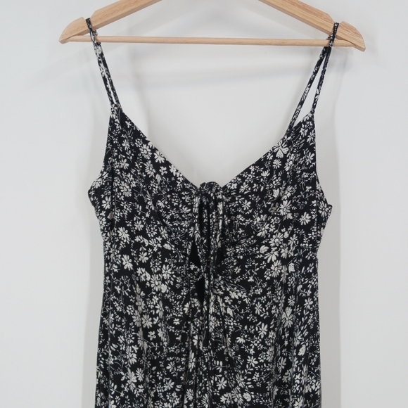 Storia Floral Lace Up Jumpsuit - Picture 3 of 9